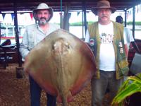 Geoff & Sony with 70lb Stingray